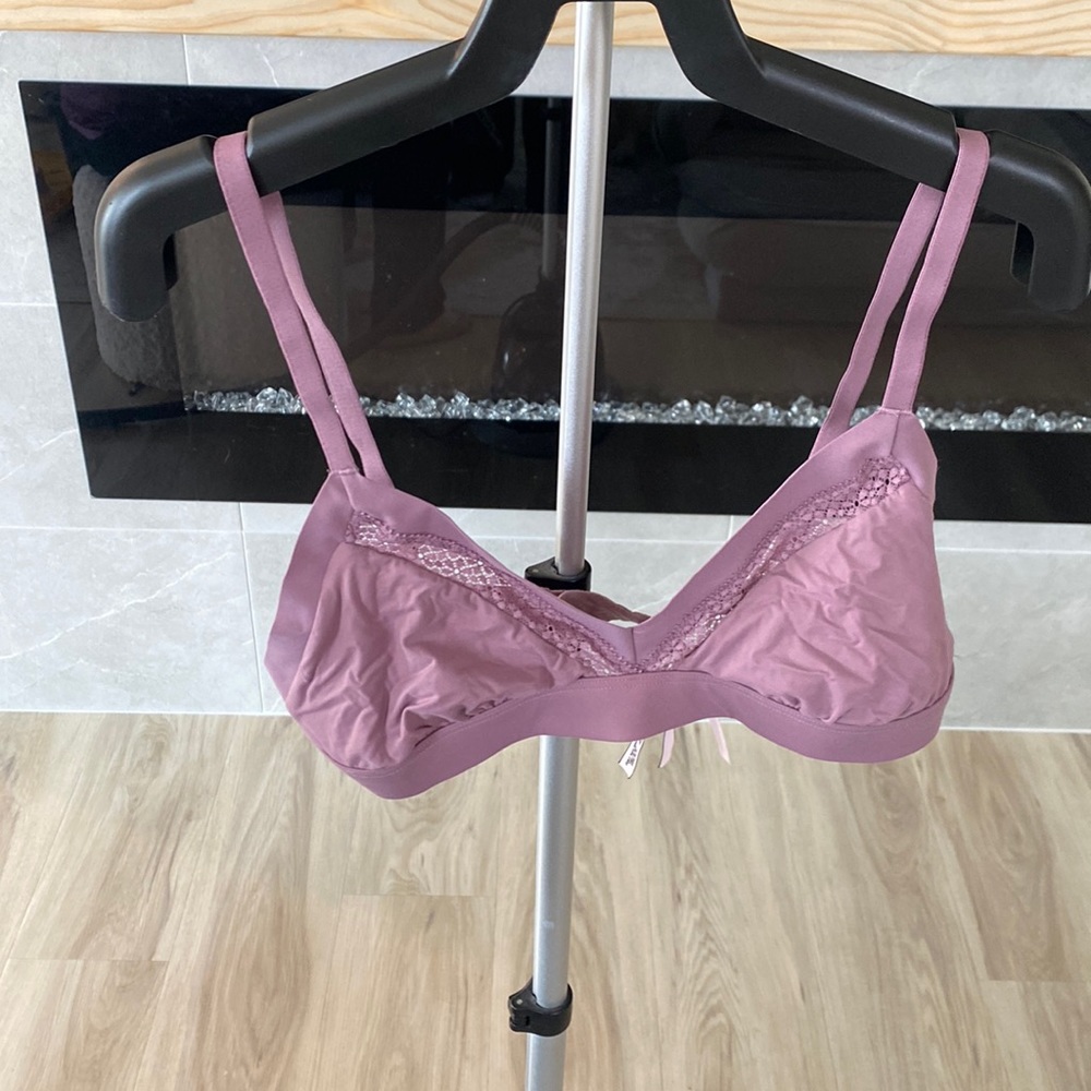 Victoria’s Secret bralette large